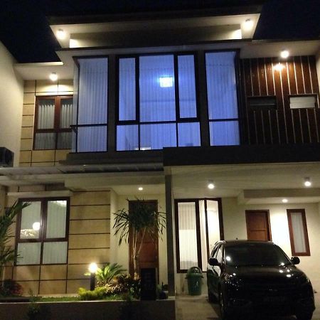 Fams Homestay By Fh Stay Yogyakarta Esterno foto